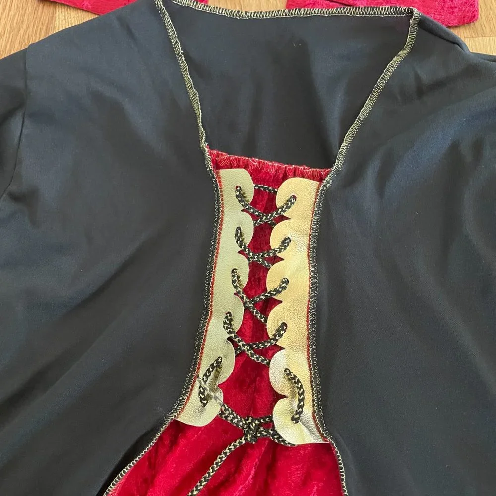 Rubies Gothic Vampiress Dress and Collar Girls Medium Size 8-10 for 5-7 Year Old